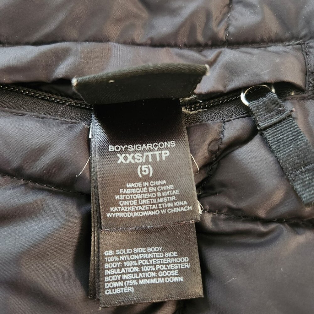 The North Face Reversible Jacket 550 for a Boy Size 5T - Picture 5 of 11